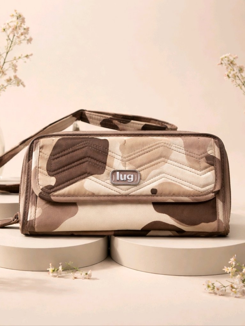 LUG KICKFLIP CONVERTIBLE RFID WALLET CROSSBODY BAG IN LIGHT CAMO